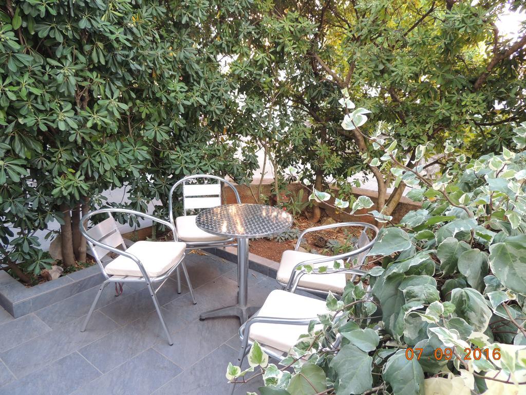 Apartments Suljic - Cash Only Property สตารีกราด ภายนอก รูปภาพ