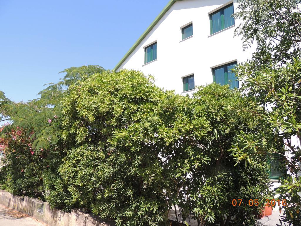 Apartments Suljic - Cash Only Property สตารีกราด ภายนอก รูปภาพ