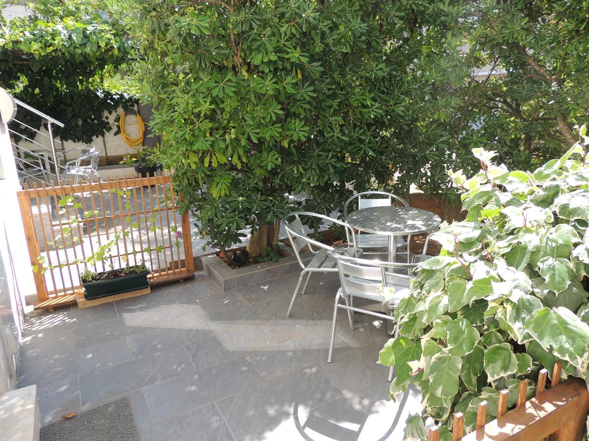 Apartments Suljic - Cash Only Property สตารีกราด ภายนอก รูปภาพ