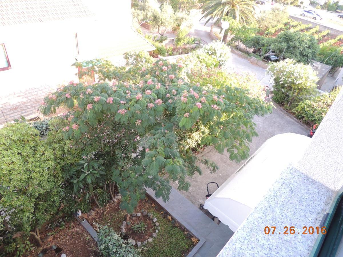 Apartments Suljic - Cash Only Property สตารีกราด ภายนอก รูปภาพ