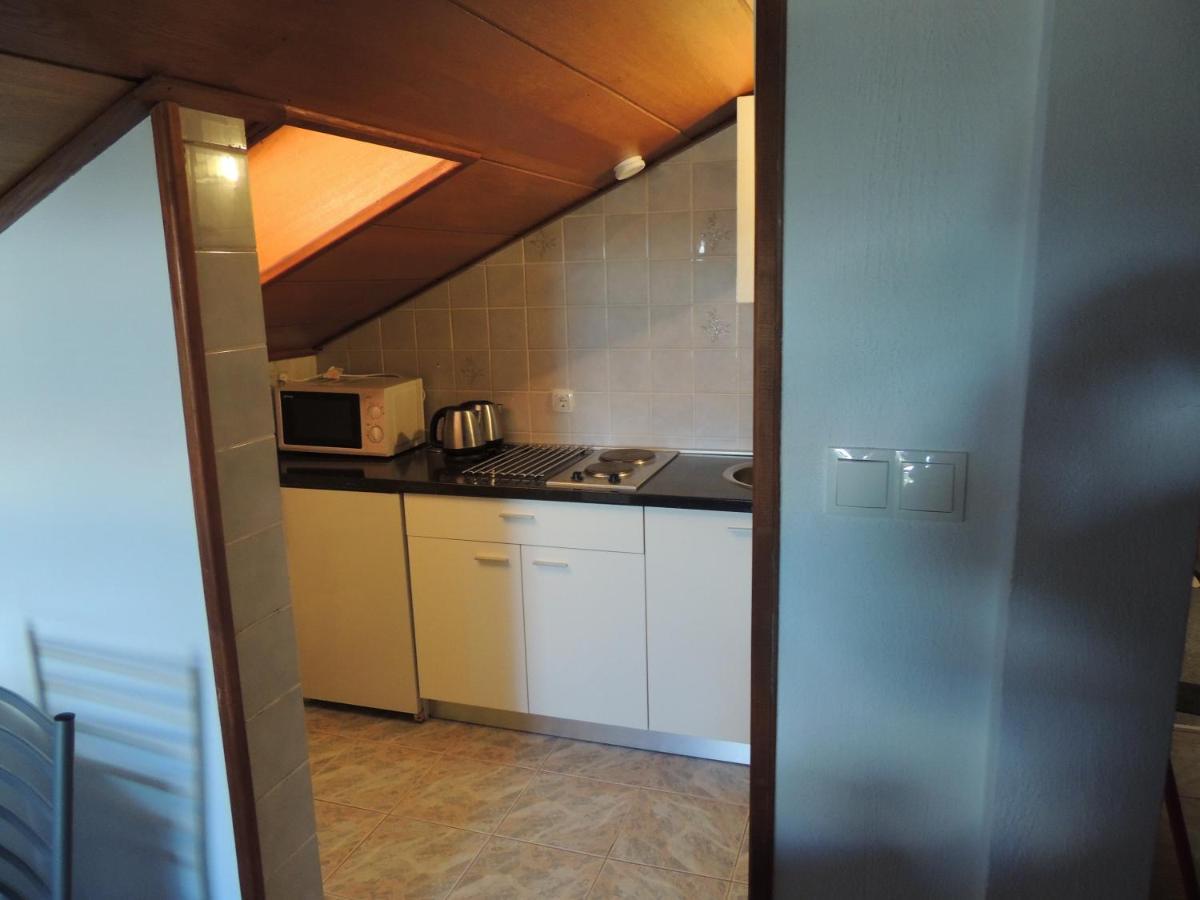 Apartments Suljic - Cash Only Property สตารีกราด ภายนอก รูปภาพ