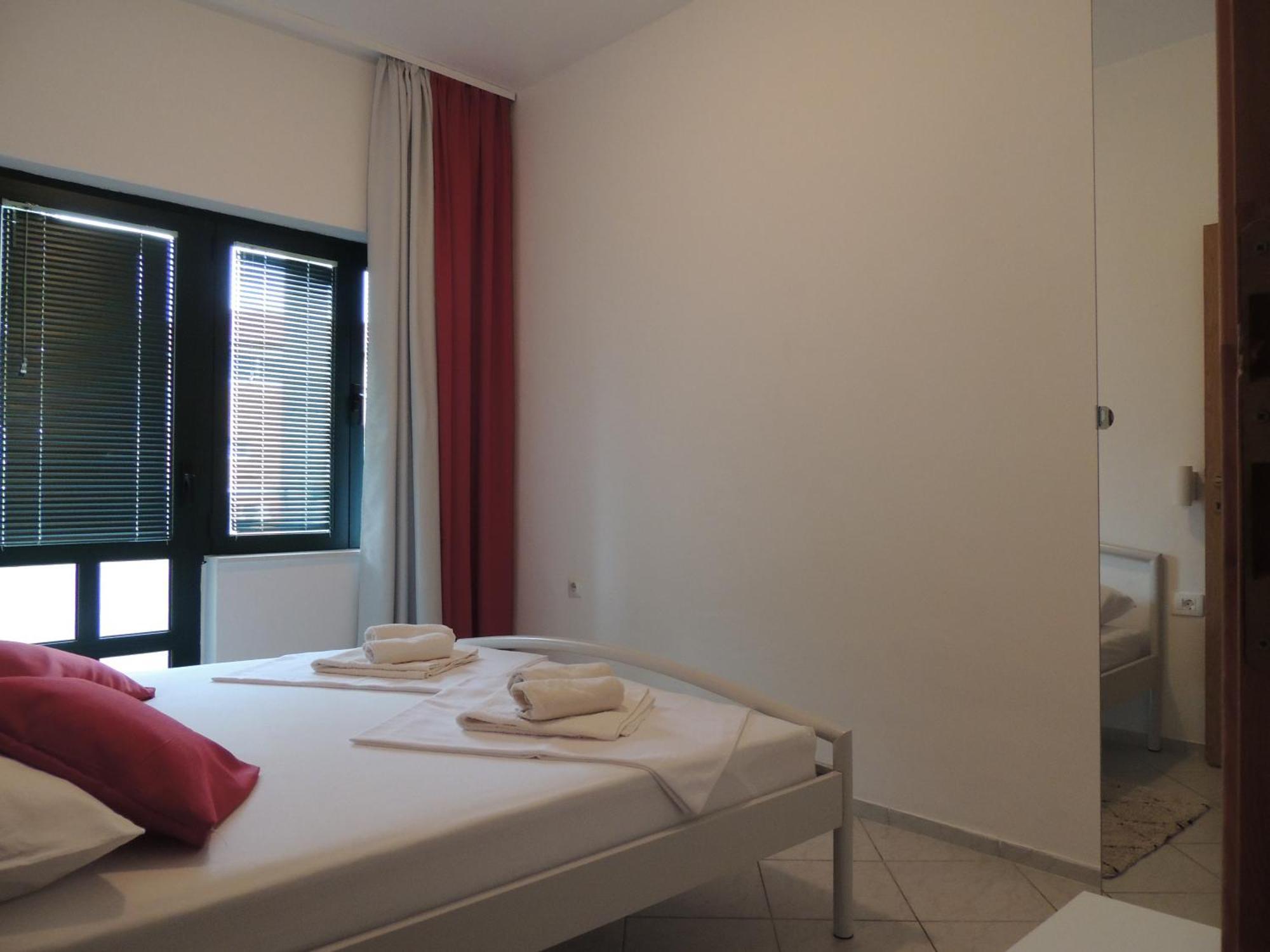 Apartments Suljic - Cash Only Property สตารีกราด ภายนอก รูปภาพ