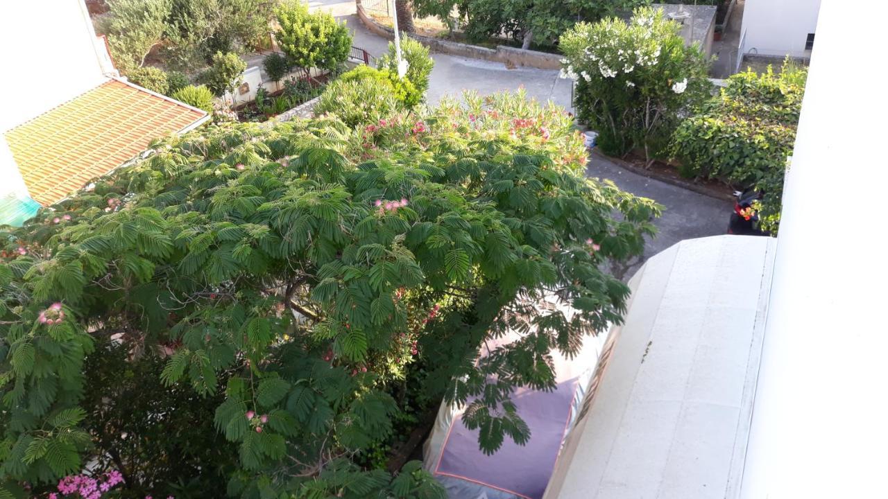 Apartments Suljic - Cash Only Property สตารีกราด ภายนอก รูปภาพ
