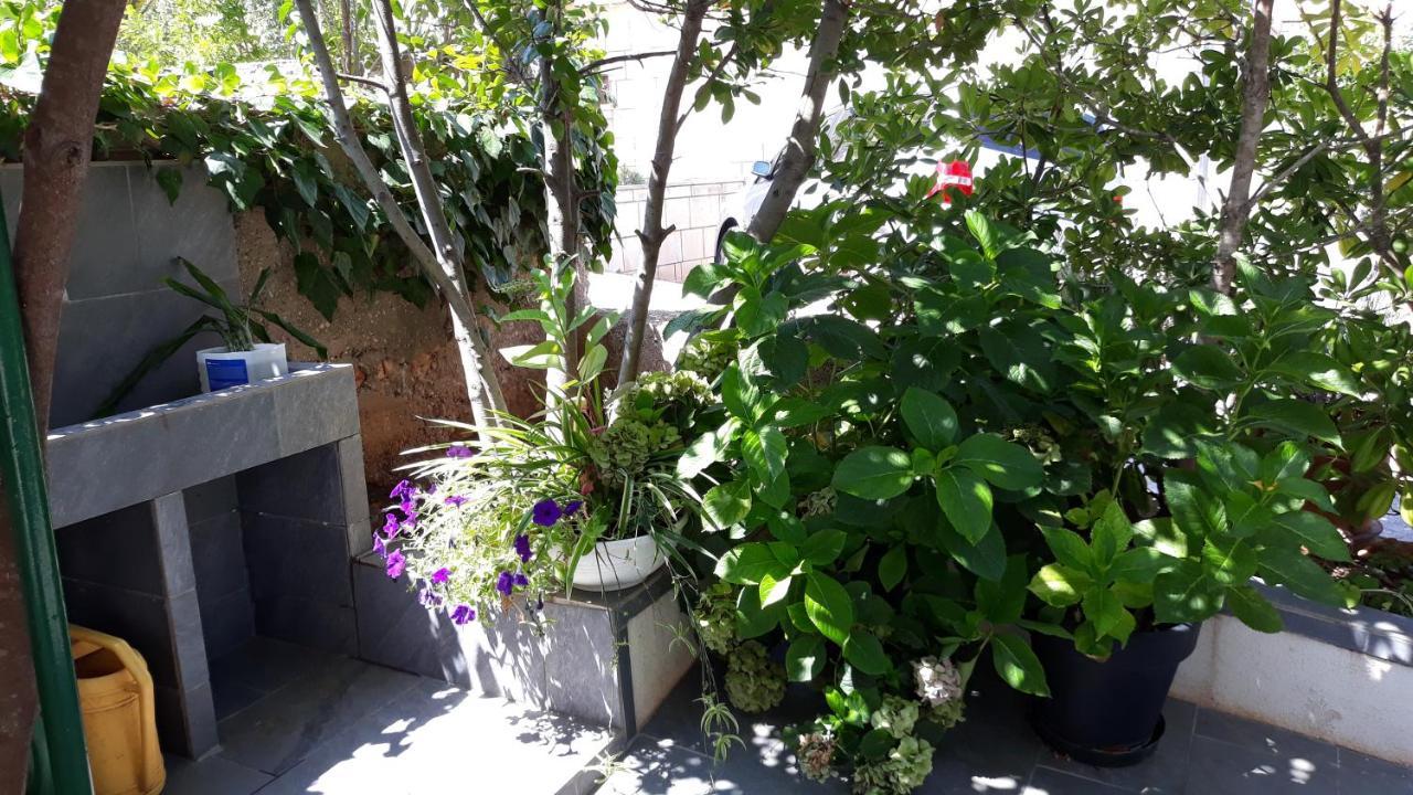 Apartments Suljic - Cash Only Property สตารีกราด ภายนอก รูปภาพ